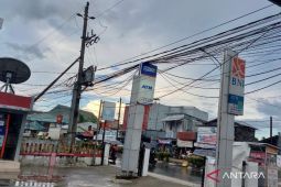 Pemkot Banjarmasin tangani jaringan kabel semrawut