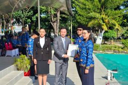 Wali Kota Kupang NTT serahkan 84 SK CPNS 2024