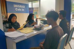 Imigrasi Singkawang tidak lagi melayani permohonan paspor nonelektronik