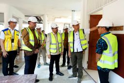 Wamensos-Wakil Kepala  KSP tinjau progres revitalisasi Sekolah Rakyat