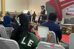 Kemensos salurkan Rp384 juta untuk korban longsor Gunung Kuda Cirebon