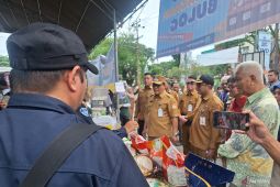 Wawali Balikpapan tinjau pasar murah pastikan inflasi terkendali