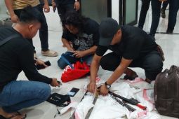 Polisi tembak mati dua pembobol toko di jalan tol