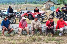 Pemkab Kukar  tingkatkan panen padi jadi tiga kali dengan alat modern