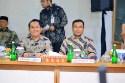 Wabup Labura Hadiri RUPS Luar Biasa Bank Sumut