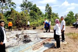 Sebuah rumah di Bangka ludes terbakar disambar petir