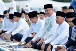 Bobby Nasution Shalat Idul Adha di Lubukpakam Deli Serdang