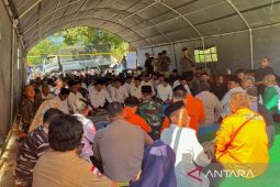 Doa lintas agama dipanjatkan untuk korban hilang di Gunung Kuda