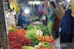 Disperindagkop UKM: Harga bapok di Kotawaringin Barat relatif stabil