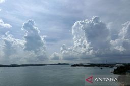 Waspada potensi hujan sedang di sejumlah wilayah Kepri hari ini