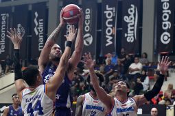 Dove versus Briscoe menjadi adu gengsi antara Rajawali versus Borneo