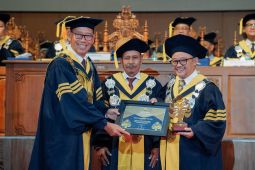 Mendikdasmen terima Anugerah Konservasi dari Universitas Negeri Semarang