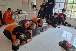 SAR Cianjur memberikan materi BHD dan RJP kepada potensi SAR