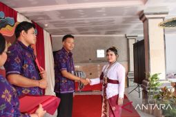 SMP Hindu pertama Buleleng luluskan 33 siswa