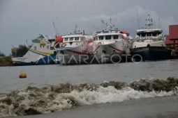 Dua trip kapal cepat ke Sabang batal berlayar akibat cuaca buruk