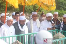 Ribuan warga ikuti tradisi Ziarah Kute Seribu di Bangka Barat