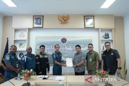 KSOP Palu temukan dua WNA berlayar di KM Nan Yang Kaya I pakai visa wisata