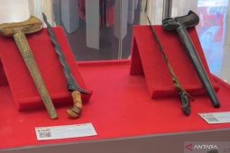 Pemkab Bogor memamerkan pusaka kerajaan di Cibinong City Mall