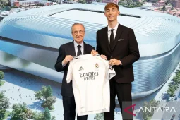 Real Madrid resmi perkenalkan Dean Huijsen
