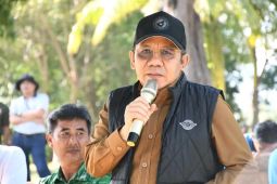 Bupati Najmul ajak warga Lombok Utara hentikan polusi sampah plastik