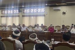 DPRD Bali minta Pemkab Badung bongkar 45 usaha ilegal di pantai Bingin