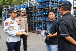 Pemkot Kediri edukasi cegah angkutan muatan berlebih