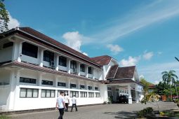 Belitung instruksikan gedung pemerintahan dicat warna putih