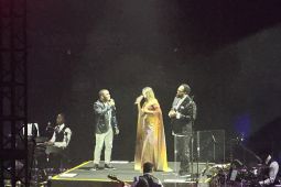Kolaborasi spektakuler Brian McKnight, All 4 One, Raisa dalam konser di Jakarta