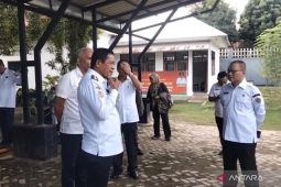 Wagub Sultra sidak Dinas Koperasi UMKM cek kedisiplinan ASN