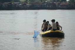 Peringati Hari Lingkungan Hidup PLN gelar aksi bersih Sungai Kapuas
