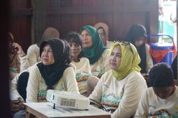 PLN libatkan warga Pontianak dalam workshoppengolahan sampah