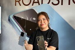 realme perkenalkan GT 7 Series dan 14 Series 5G di Surabaya