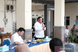 Kementerian LH tindak tegas pelaku IKM tahu Sidoarjo yang bakar plastik