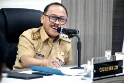 Pemprov Sulbar salurkan alat berat tangani sampah