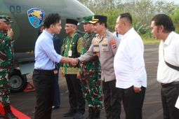 Wapres Gibran mendarat di Tabalong lanjut ke Muara Kate