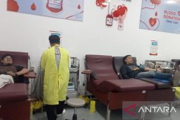 UTD PMI Cianjur menggencarkan gerakan donor darah di dalam gedung