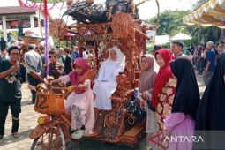 Ribuan warga meriahkan Pesta Panggil Suku Ketapik Bangka Barat