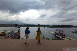 Disparbud Garut menargetkan PAD pariwisata Rp2,8 miliar tahun 2025