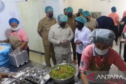 Menteri PPN/Bappenas  tinjau program MBG di Maluku