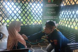 Polres Garut membuka posko layanan kesehatan gratis bagi petani