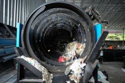 Jangjo kampanyekan "Junk Revolution" mengatasi masalah sampah