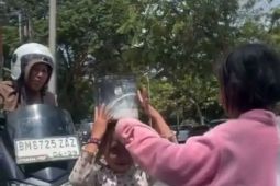 Tega! Ibu ini diduga paksa dua anak jadi pengemis di Pekanbaru, status KLA terancam