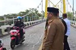 Bupati Batola minta kontraktor tambah pekerja perbaiki Jembatan Barito