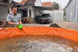 Lapas Cianjur memanen 800 ekor ikan lele hasil budidaya warga binaan