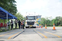 Puluhan kendaraan ODOL terjaring razia gabungan di Tol Cipularang
