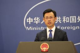 China mulai evakuasi ratusan warganya dari Iran