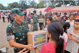 Pangdam Udayana kunjungi warga terdampak erupsi Lewotobi NTT