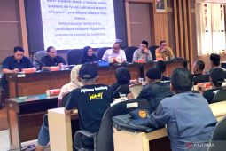 DPRD Lamongan minta relokasi BTS di permukiman dipercepat