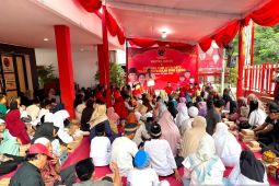 PDIP-Bamusi Surabaya berikan santunan kepada 124 anak yatim