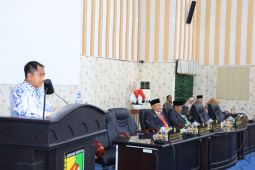 Darma Wijaya sampaikan visi pembangunan 2025--2029 di Paripurna DPRD